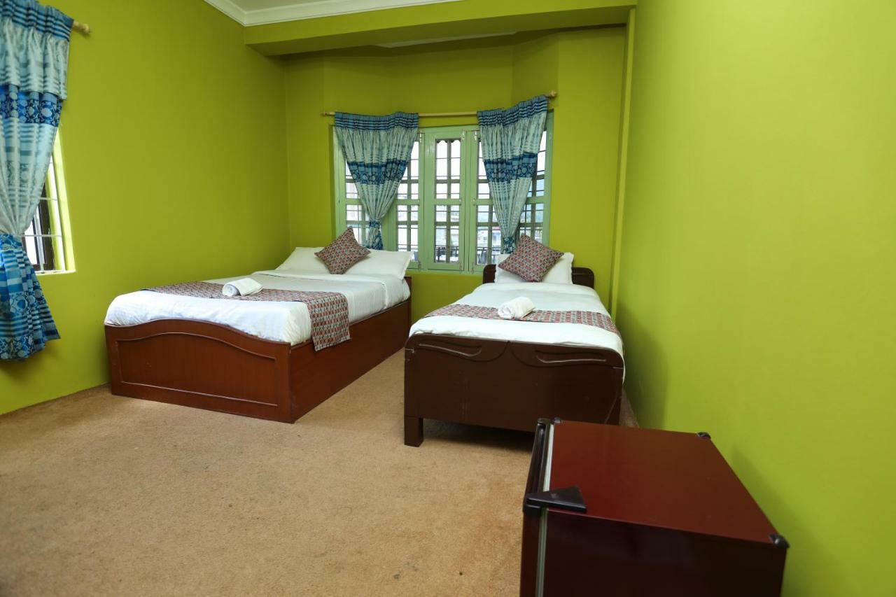 Hotel Blue Magnet Pokhara Exterior photo