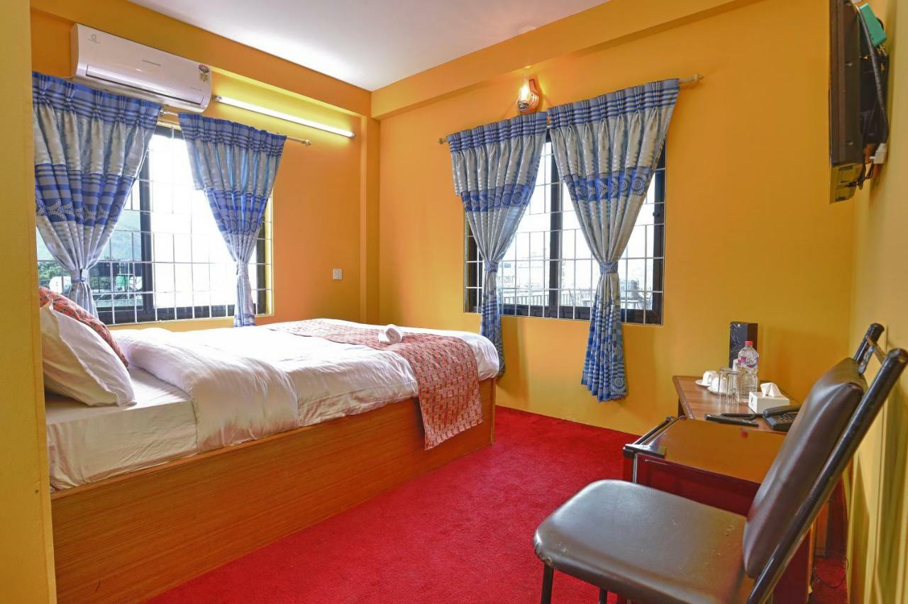 Hotel Blue Magnet Pokhara Exterior photo