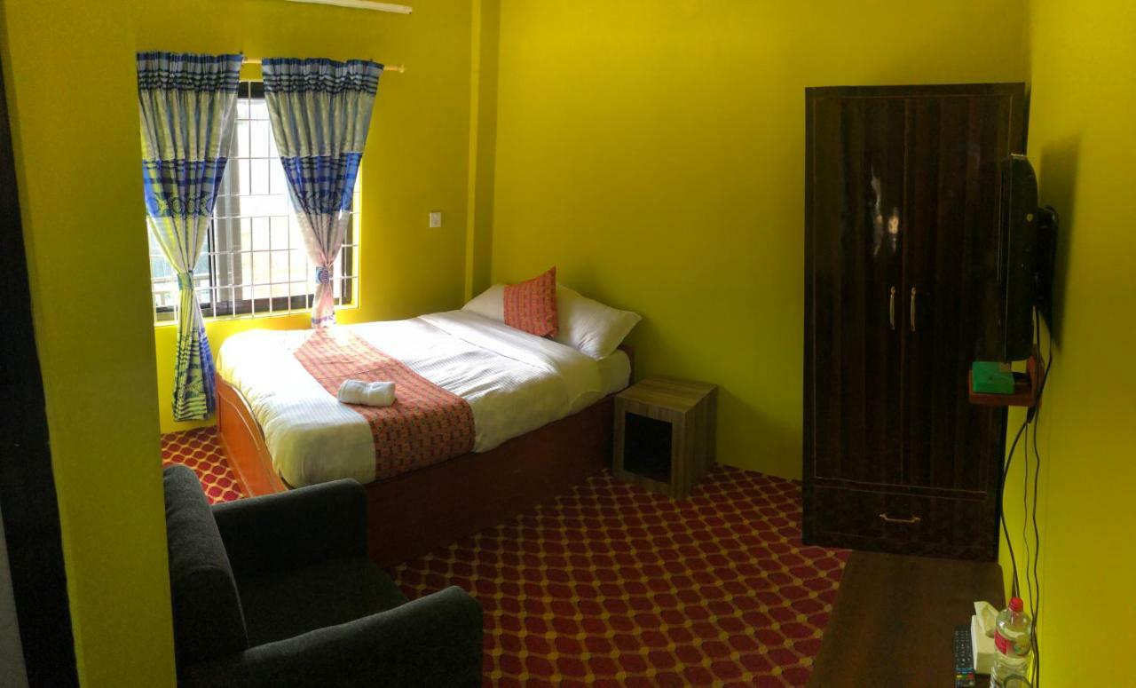Hotel Blue Magnet Pokhara Exterior photo
